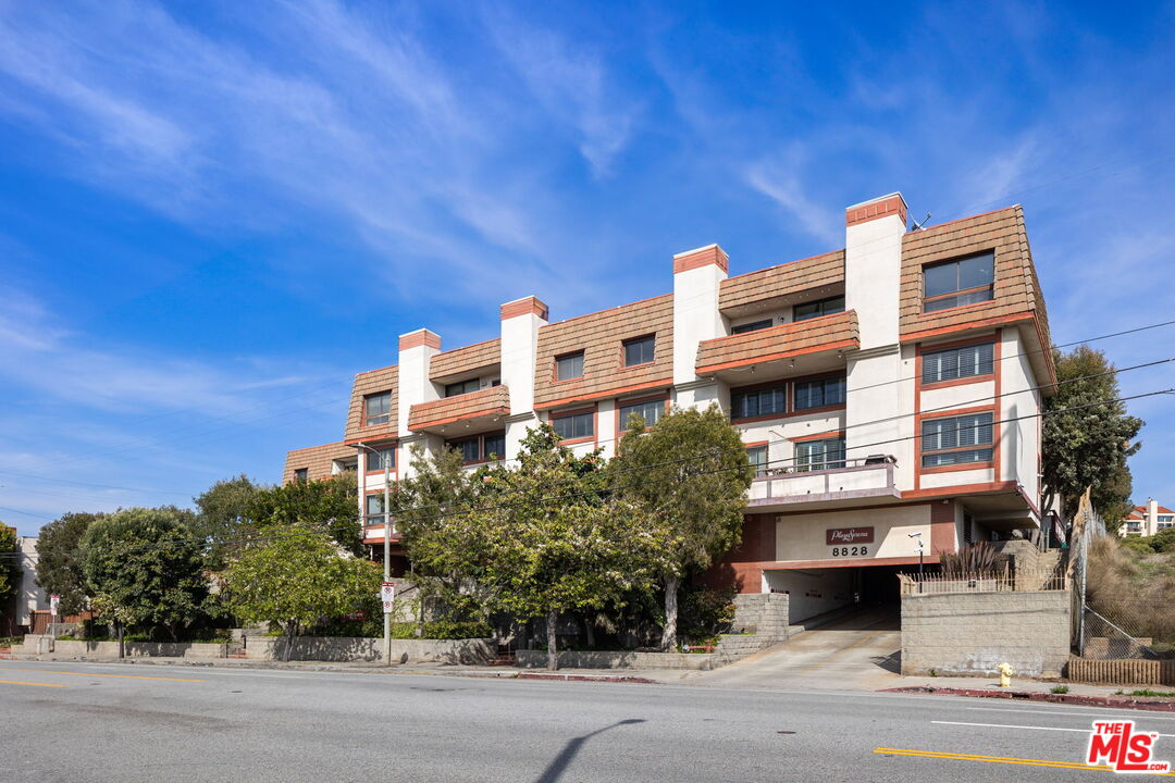 8828 Pershing Dr Unit: 313