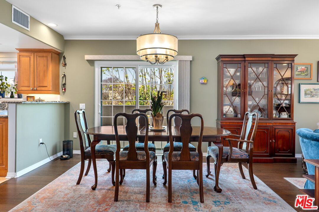 1948 Malcolm Ave Unit: 303