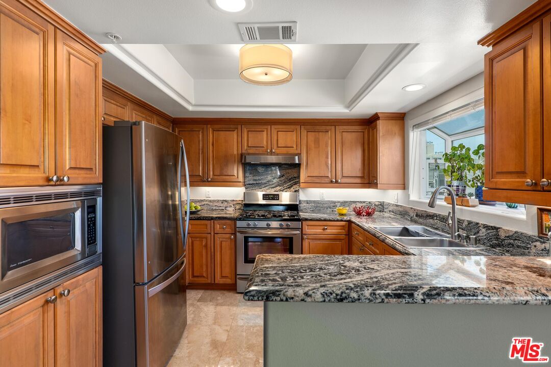 1948 Malcolm Ave Unit: 303