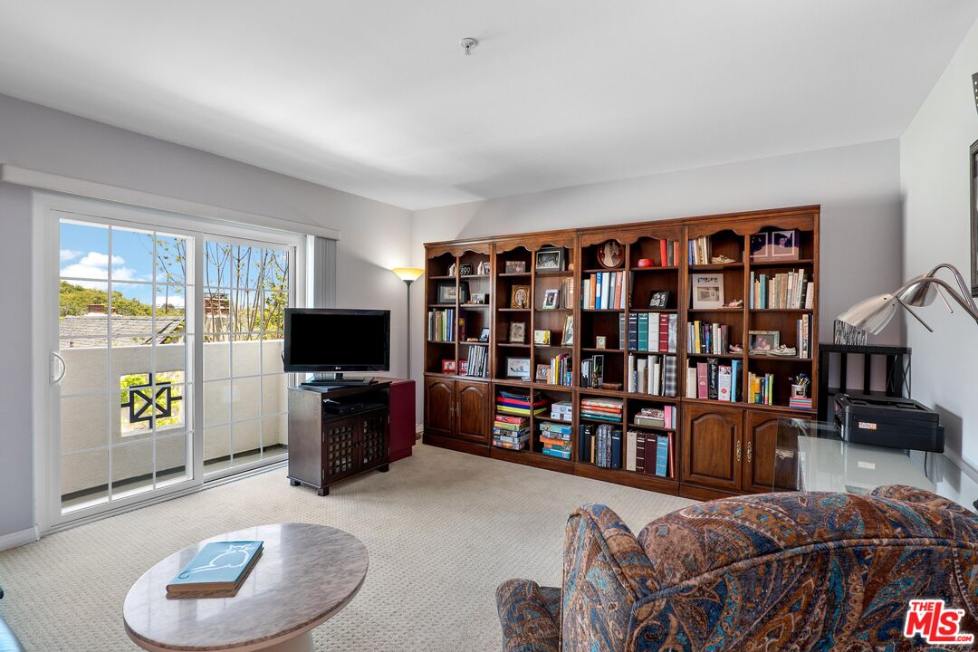 1948 Malcolm Ave Unit: 303