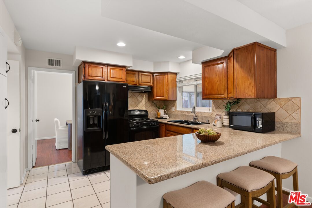 1407 E Kramer Dr