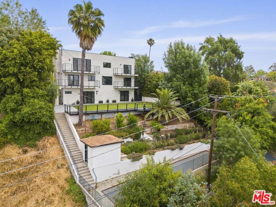 105 Sequoia Dr