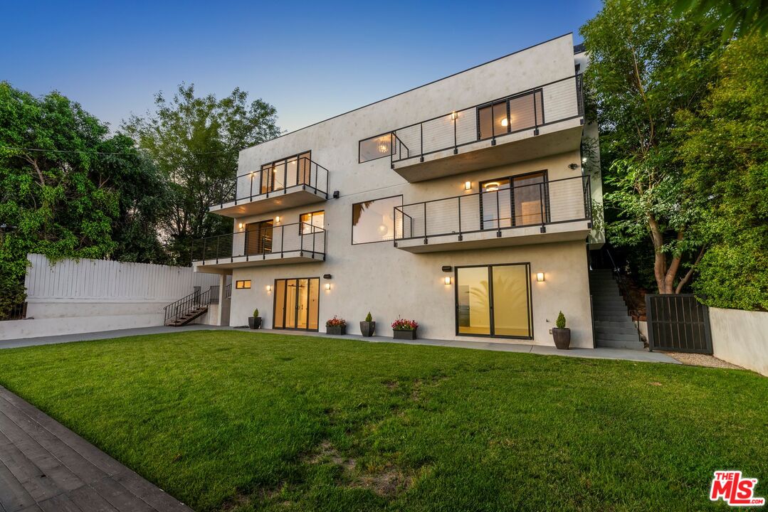105 Sequoia Dr