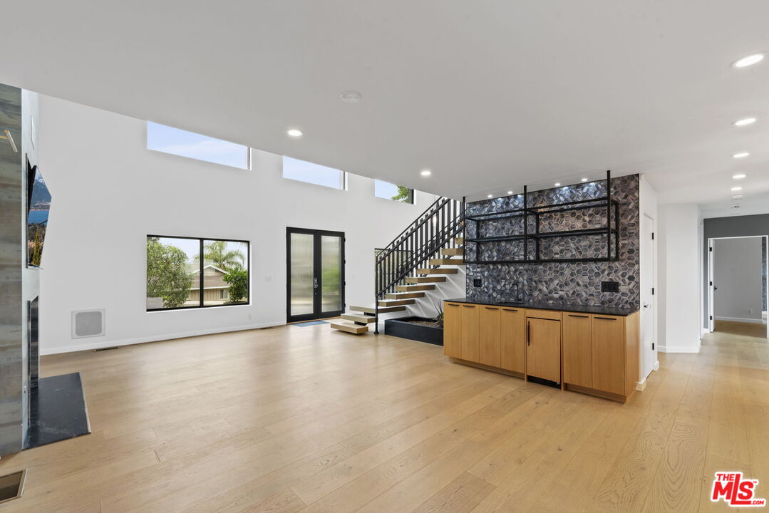 105 Sequoia Dr