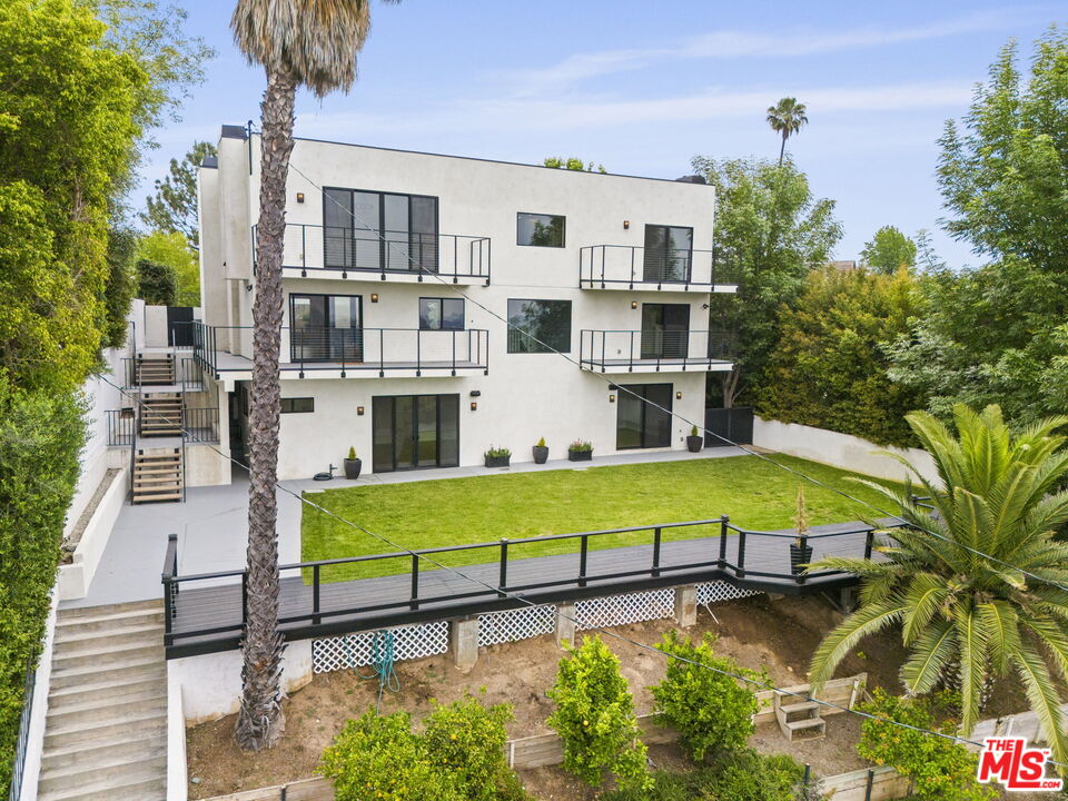 105 Sequoia Dr