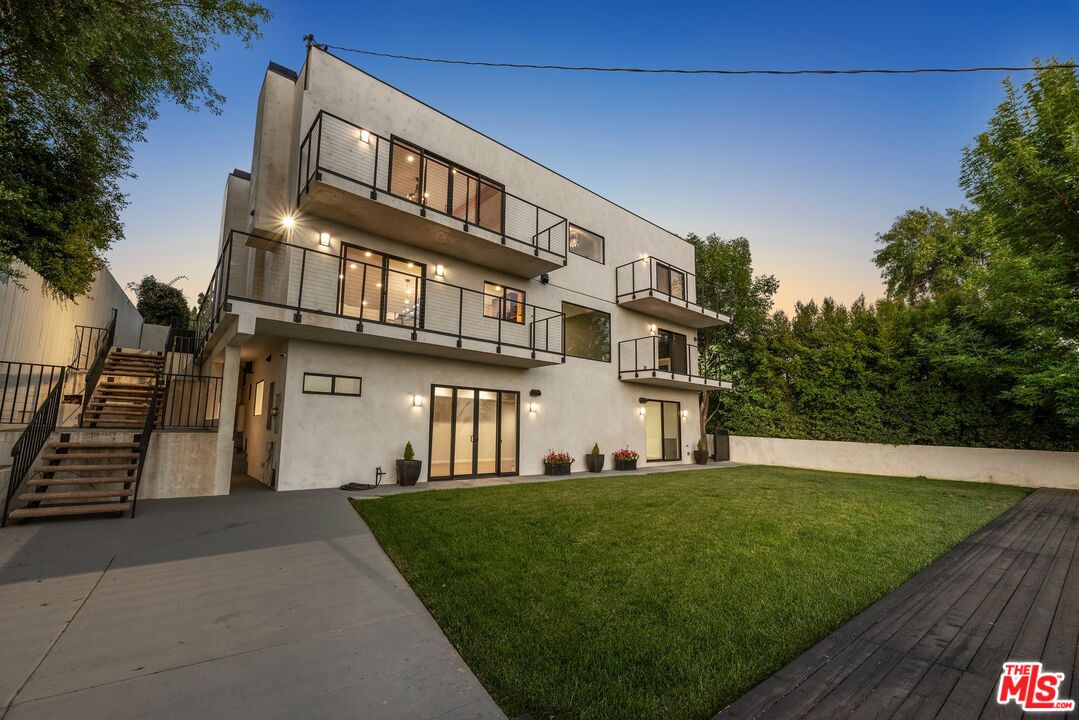 105 Sequoia Dr