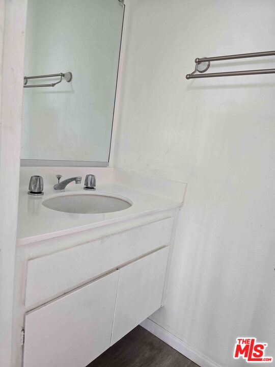 100 S Doheny Dr Unit: 422