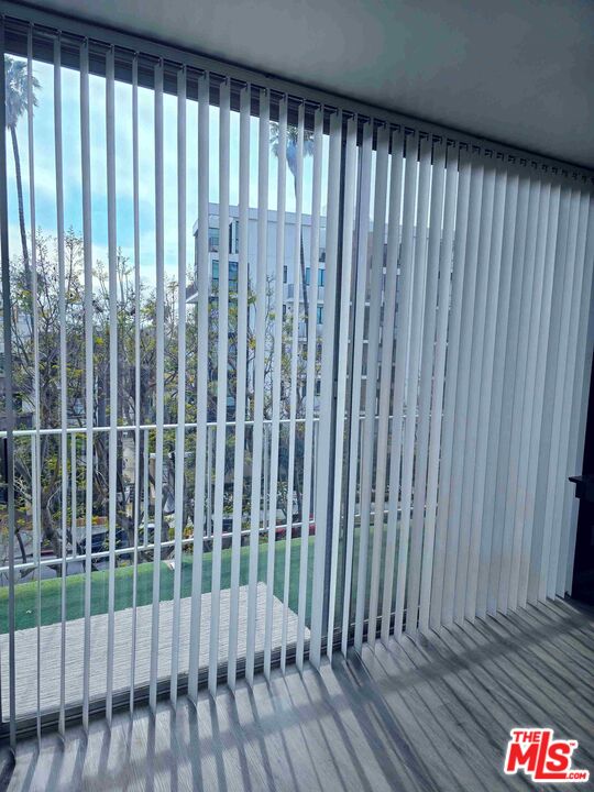 100 S Doheny Dr Unit: 422