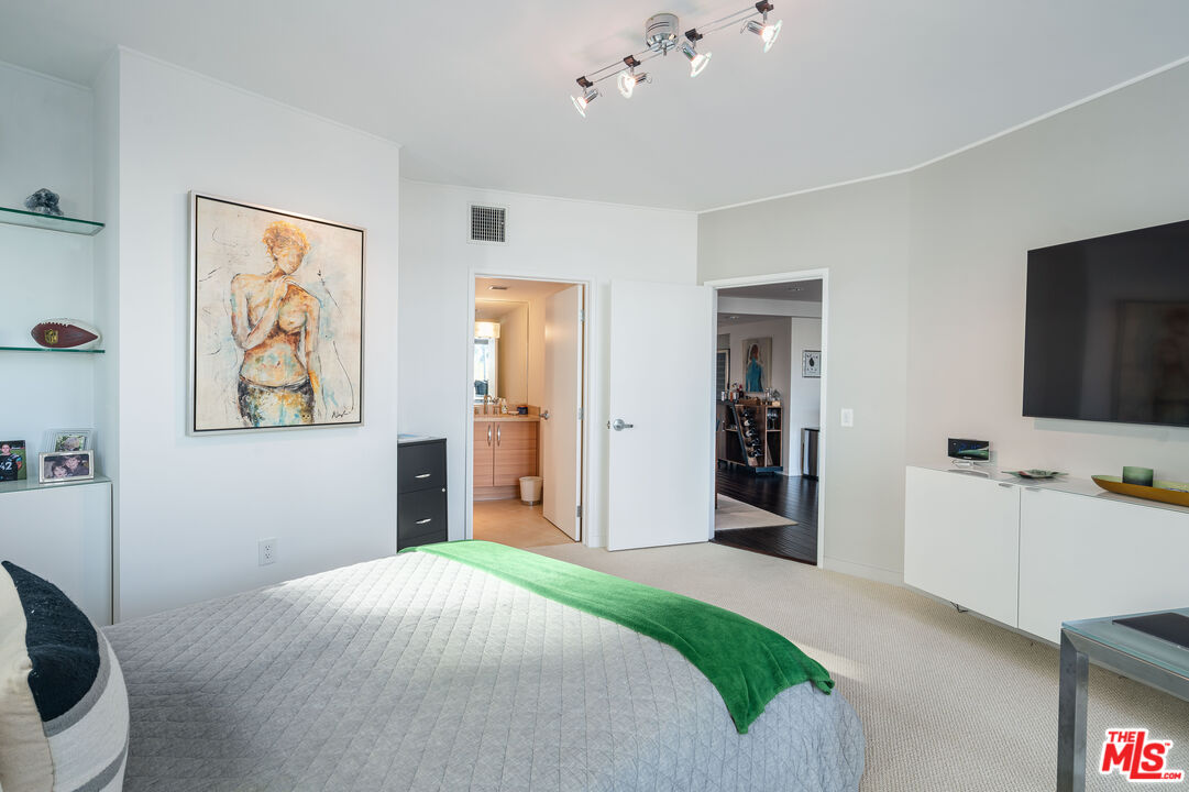 13650 Marina Pointe Dr Unit: 509