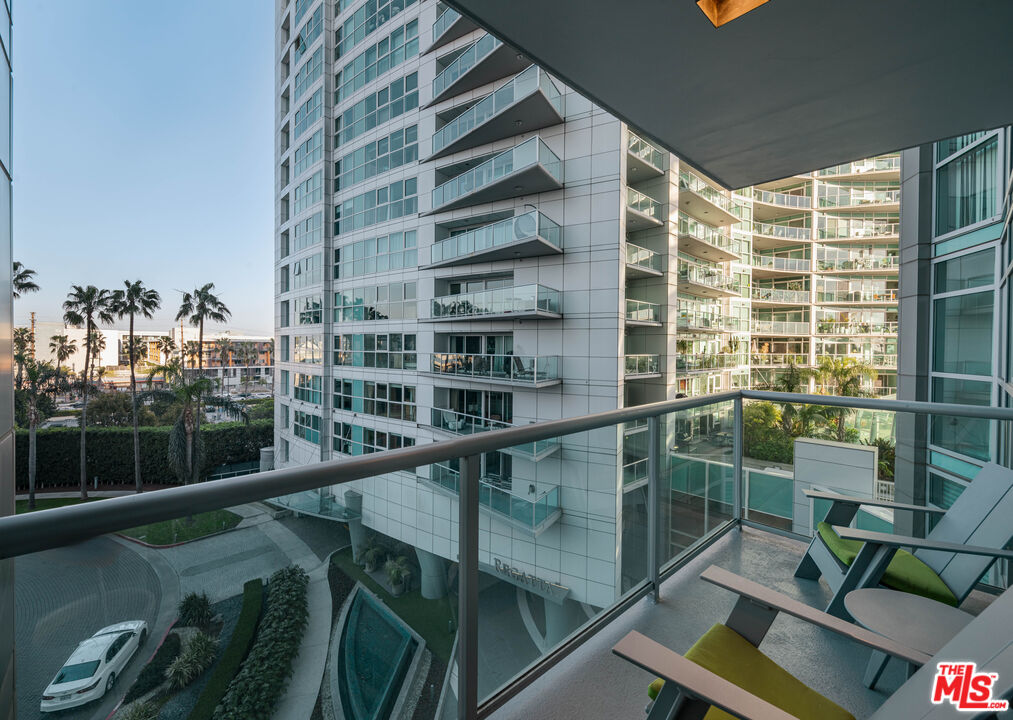 13650 Marina Pointe Dr Unit: 509