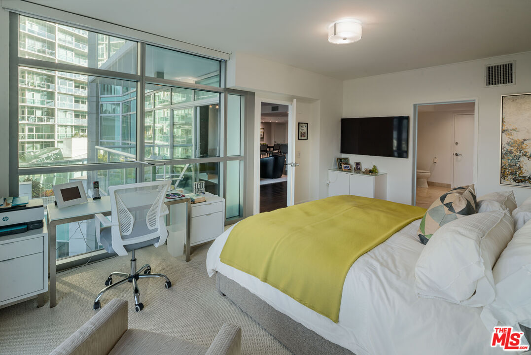 13650 Marina Pointe Dr Unit: 509