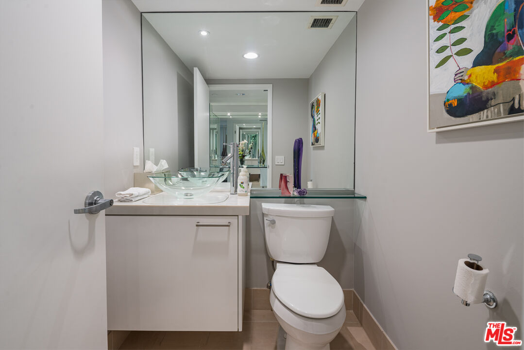 13650 Marina Pointe Dr Unit: 509