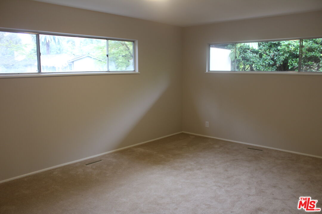 282 Wigmore Dr