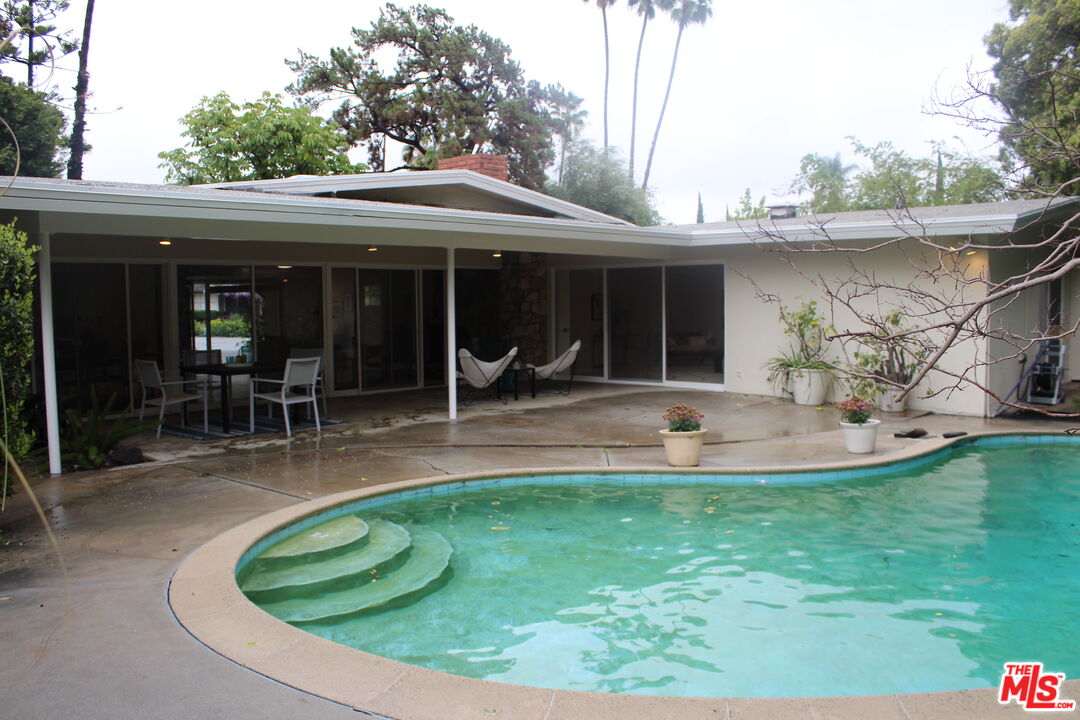 282 Wigmore Dr