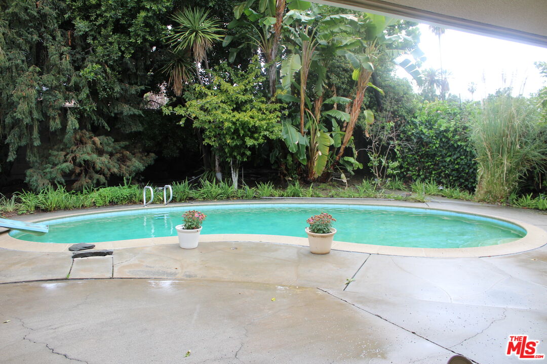 282 Wigmore Dr
