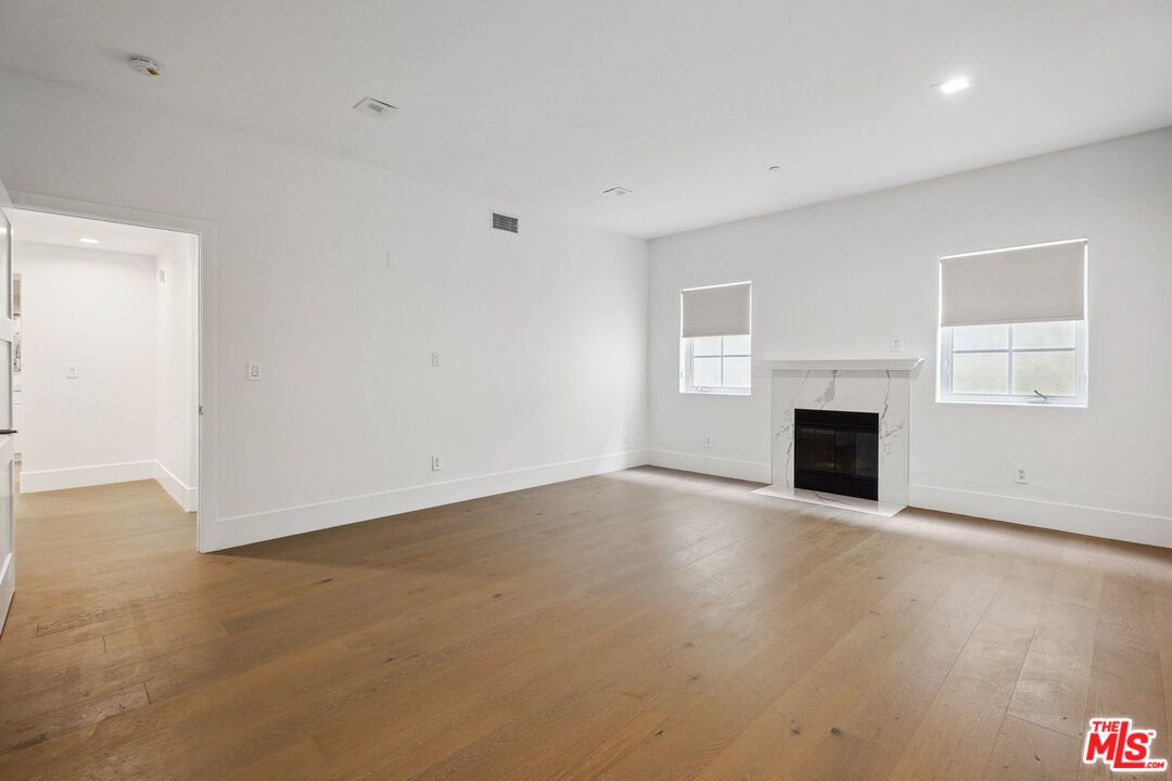 1861 Veteran Ave Unit: 101