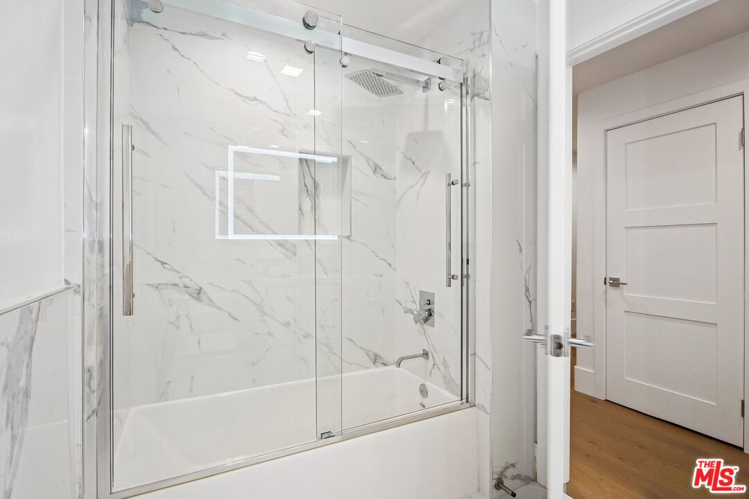 1861 Veteran Ave Unit: 101