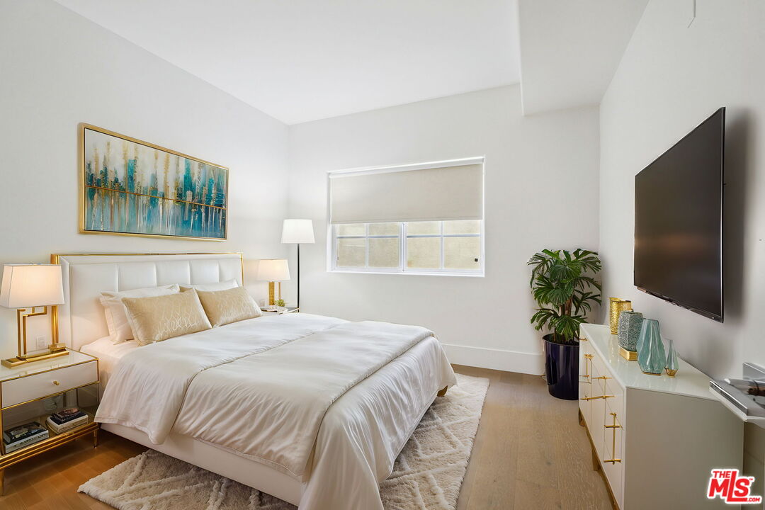 1861 Veteran Ave Unit: 101