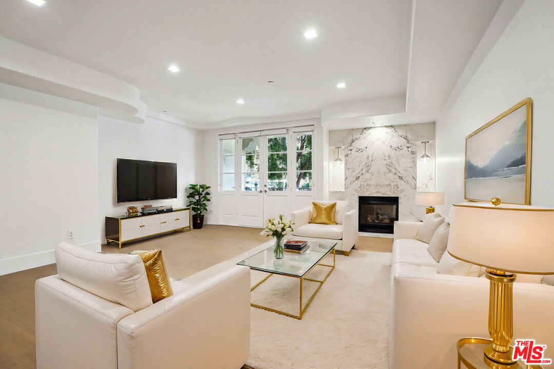 1861 Veteran Ave Unit: 101