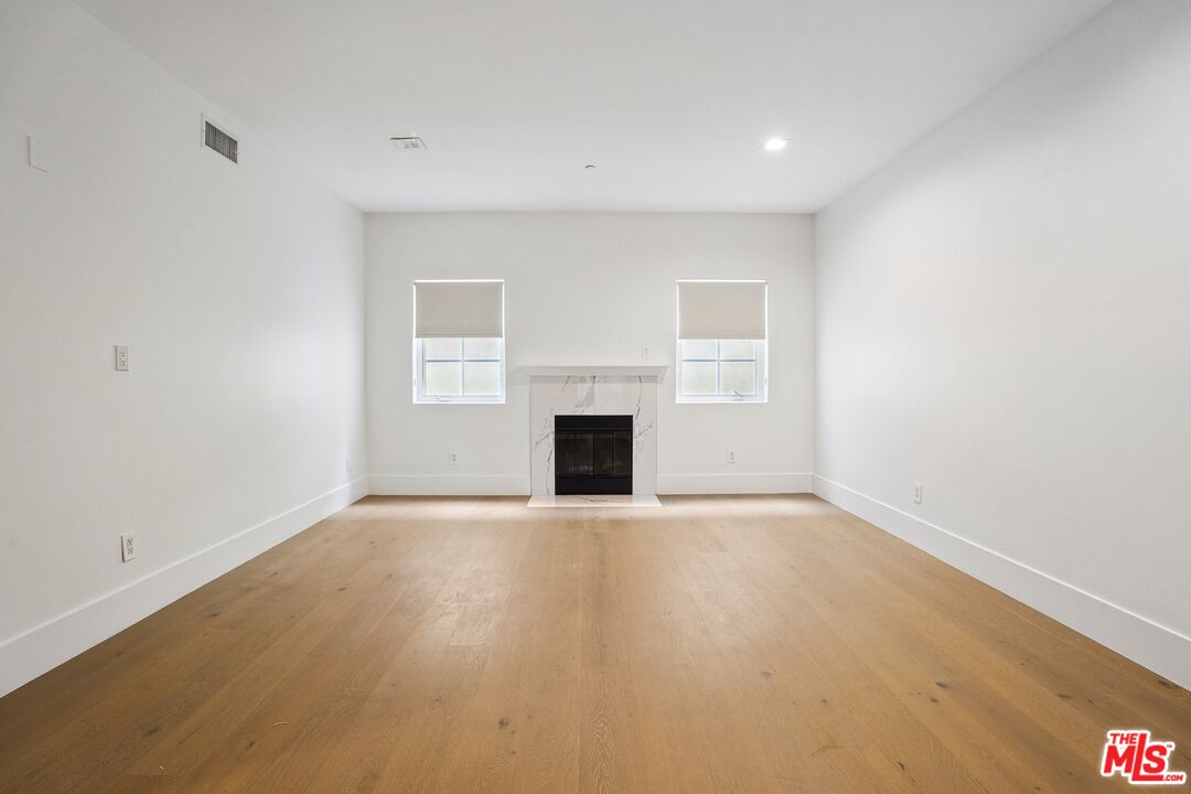 1861 Veteran Ave Unit: 101