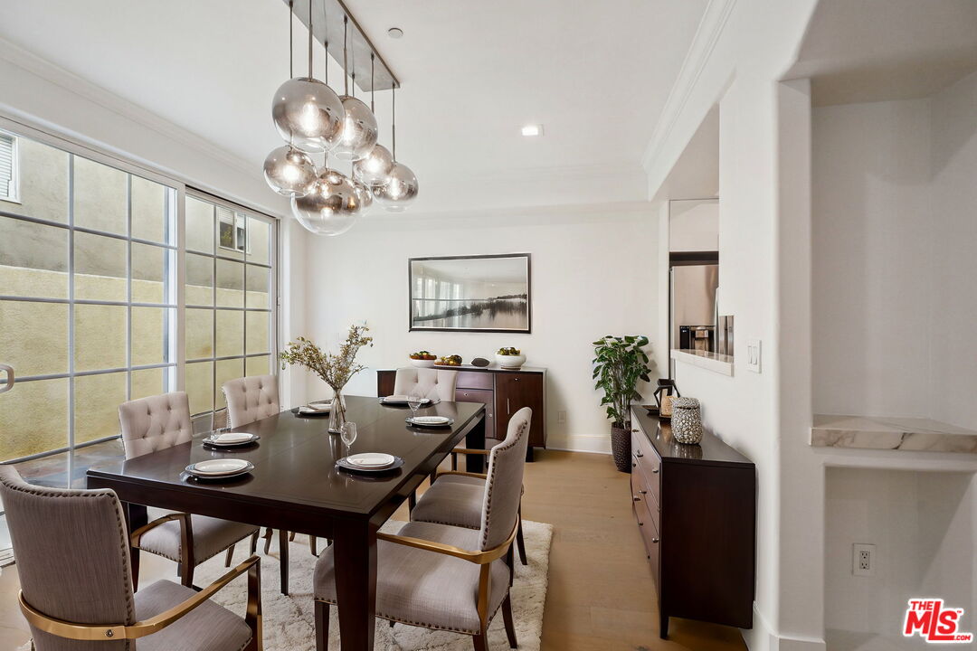 1861 Veteran Ave Unit: 101