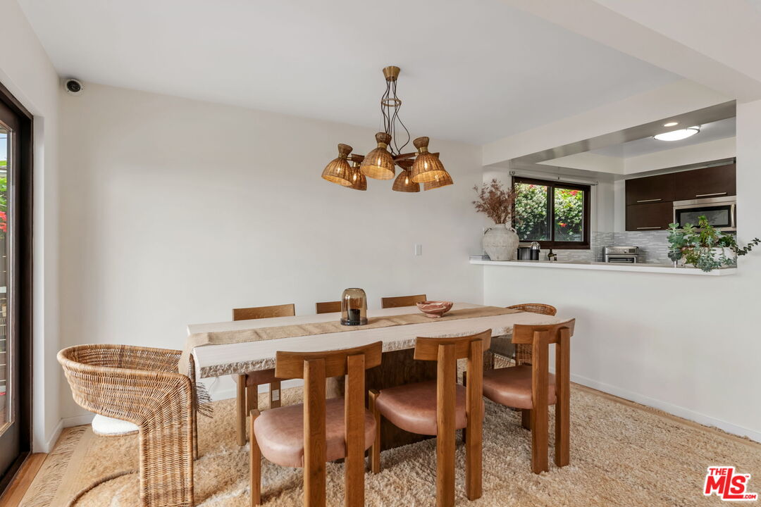 25143 Malibu Rd