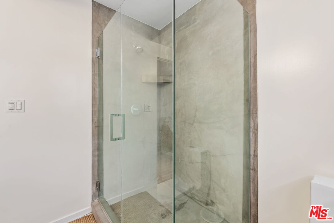 25143 Malibu Rd