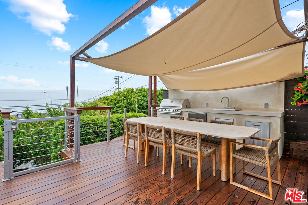 25143 Malibu Rd