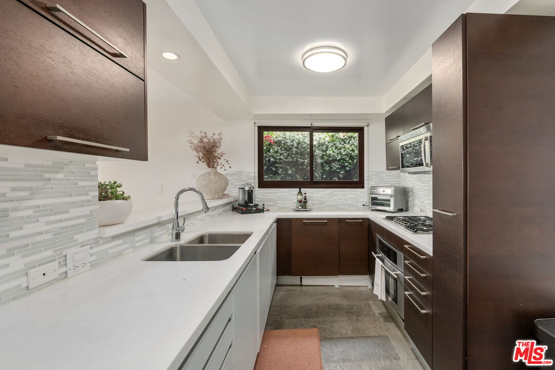 25143 Malibu Rd