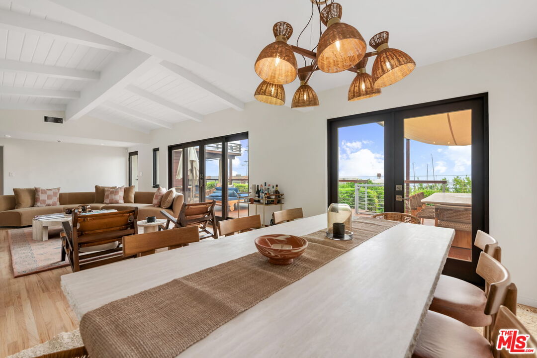 25143 Malibu Rd