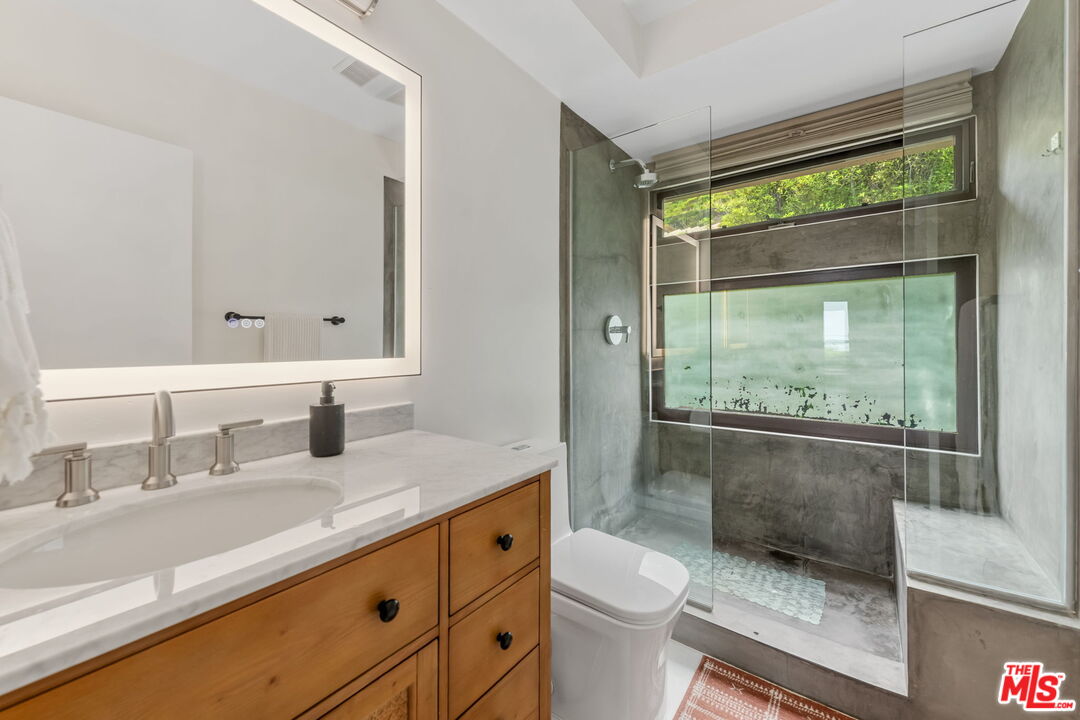 25143 Malibu Rd