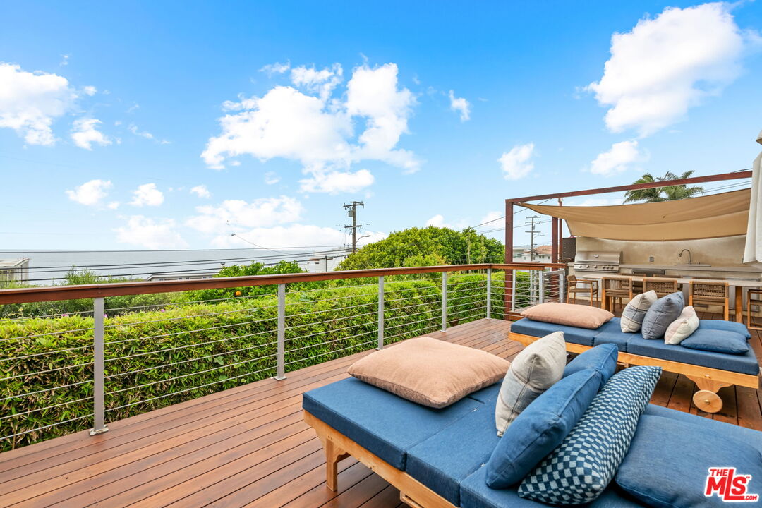 25143 Malibu Rd