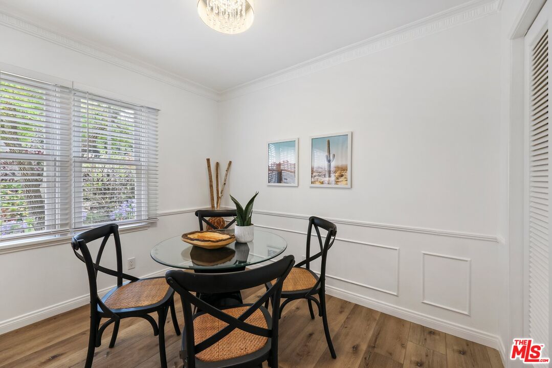 817 6th St Unit: F