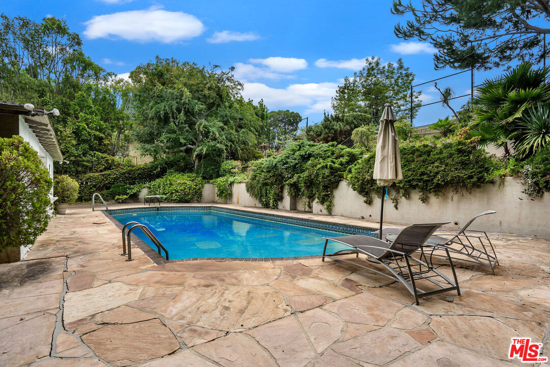 570 S Beverly Glen Blvd