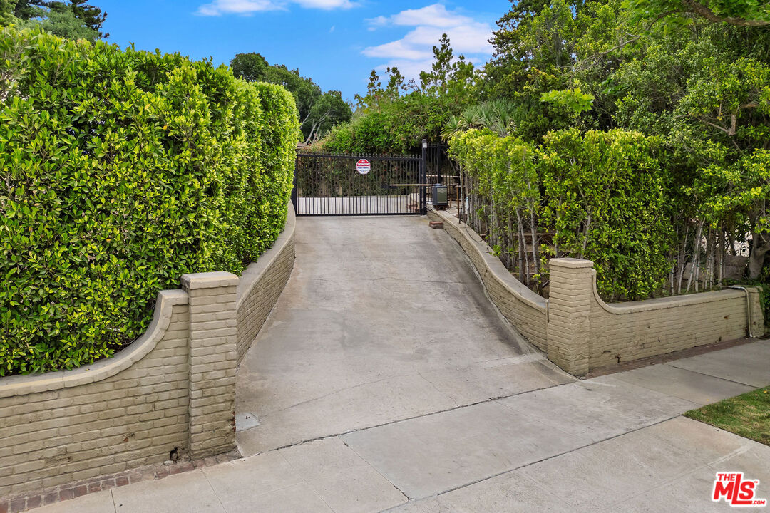 570 S Beverly Glen Blvd