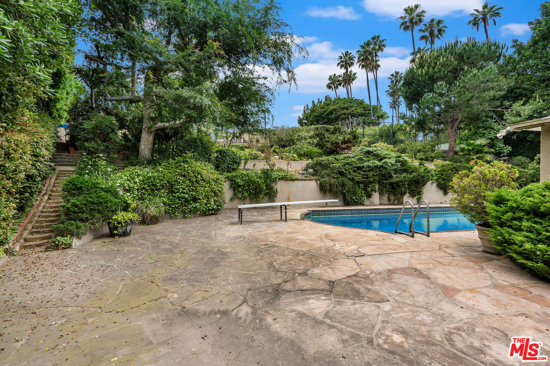 570 S Beverly Glen Blvd