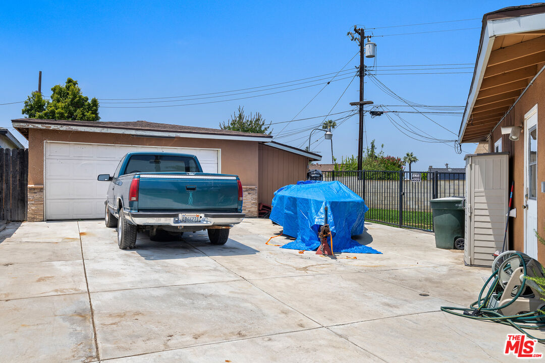 1103 Novarro St