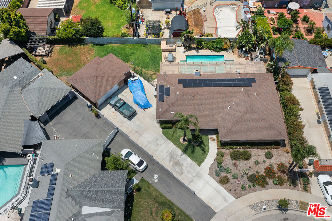1103 Novarro St