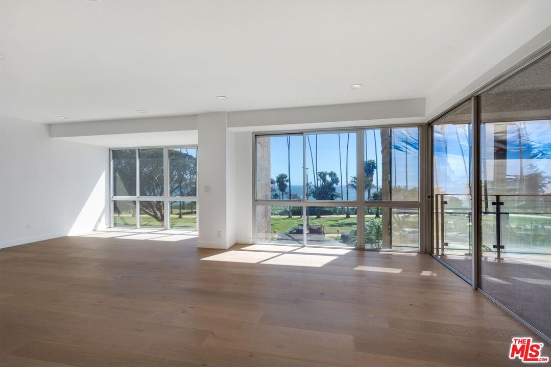515 Ocean Ave Unit: 402S