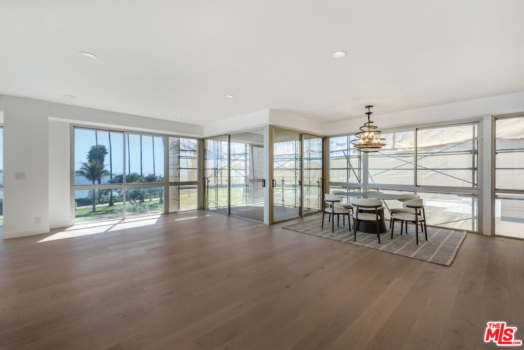 515 Ocean Ave Unit: 402S