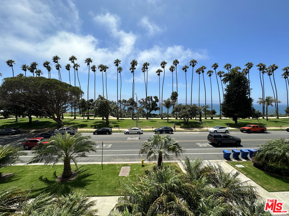 515 Ocean Ave Unit: 402S