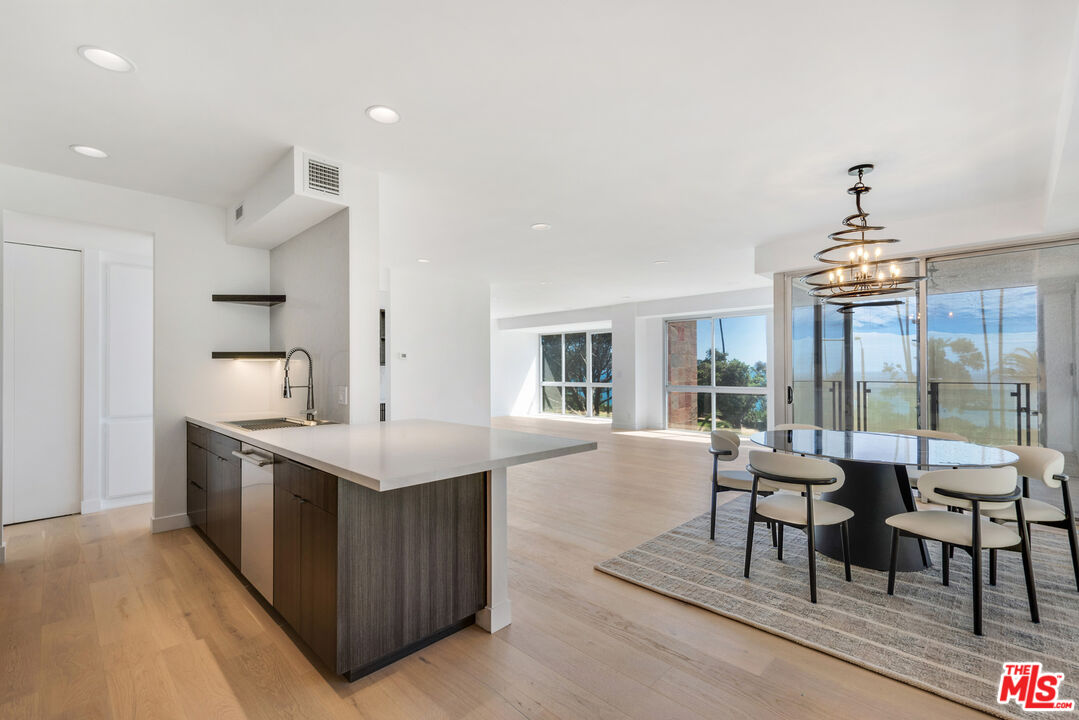 515 Ocean Ave Unit: 402S