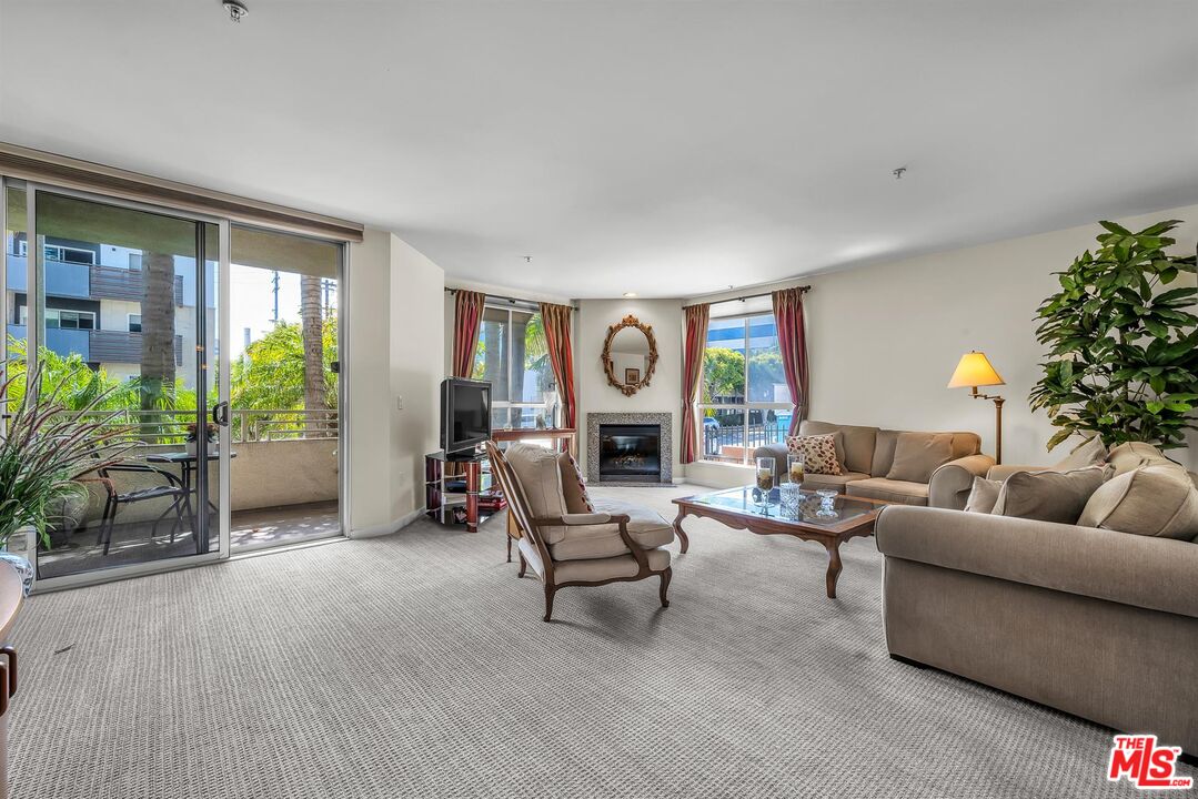 1222 S Westgate Ave Unit: 103