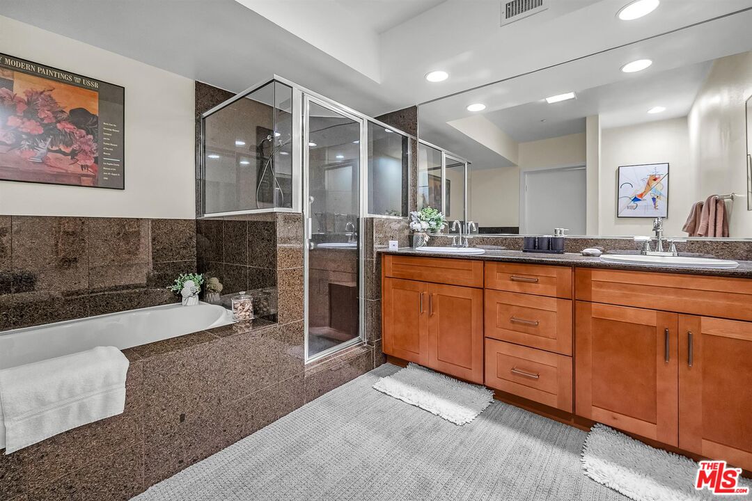 1222 S Westgate Ave Unit: 103