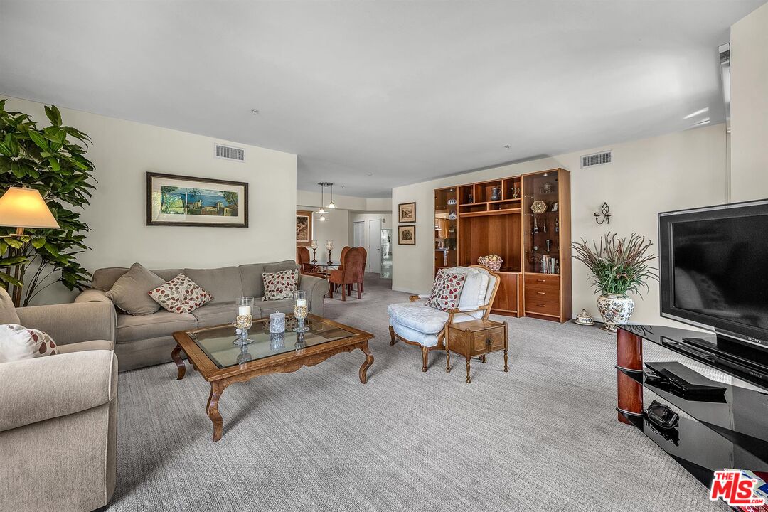 1222 S Westgate Ave Unit: 103