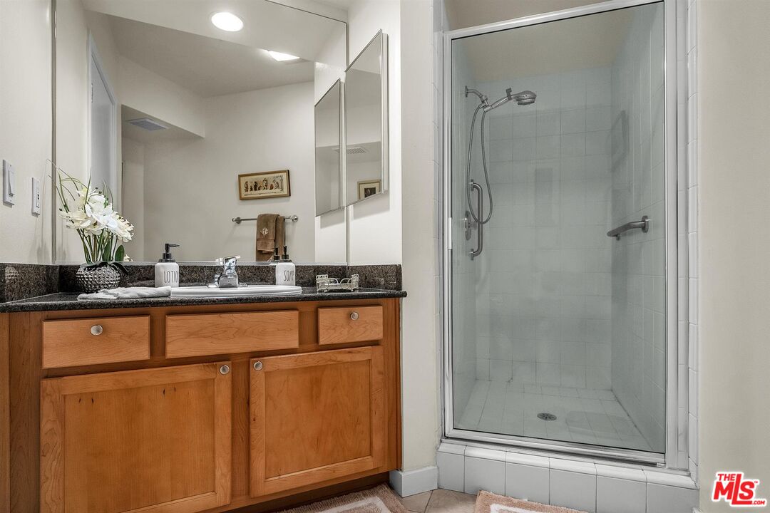 1222 S Westgate Ave Unit: 103