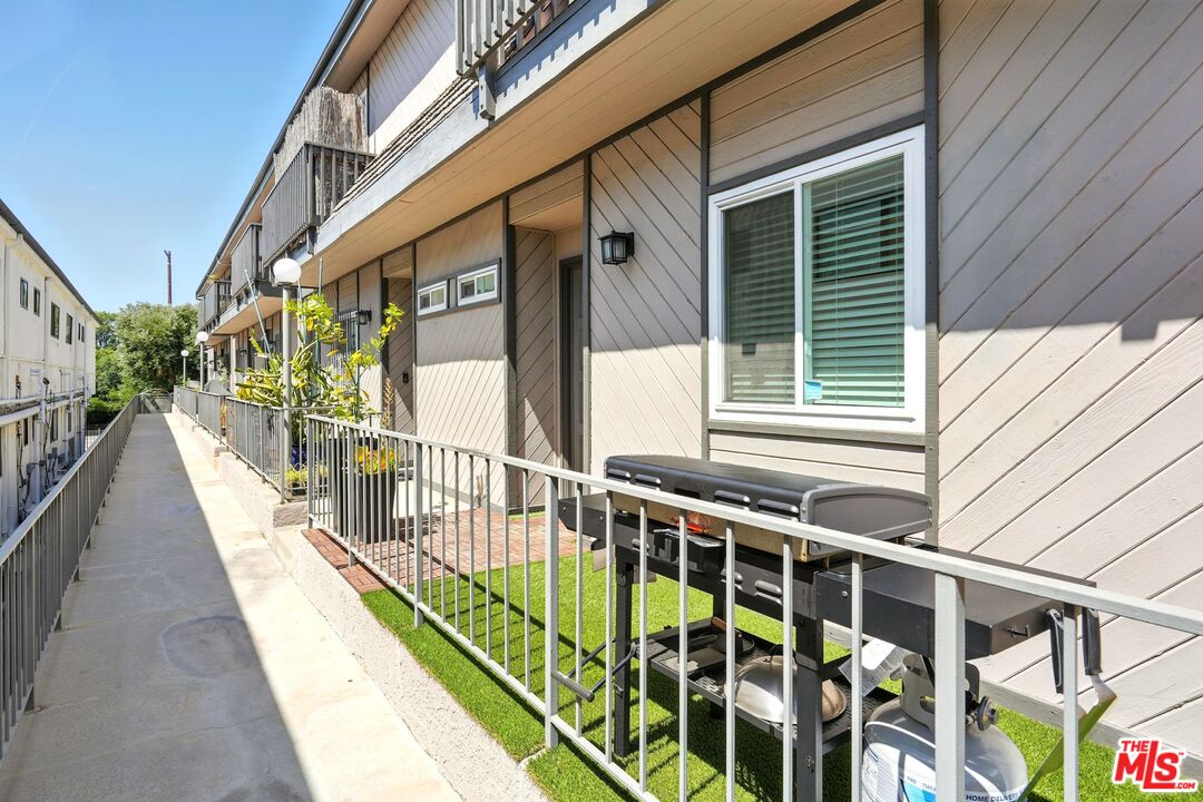 13012 Valleyheart Dr Unit: 6