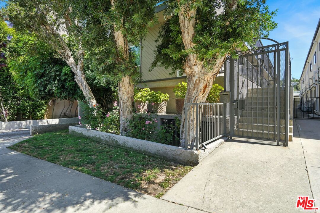 13012 Valleyheart Dr Unit: 6