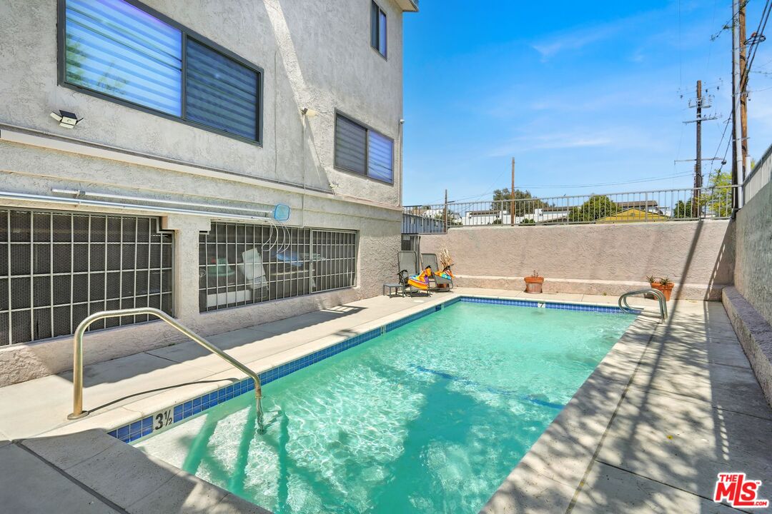 13012 Valleyheart Dr Unit: 6