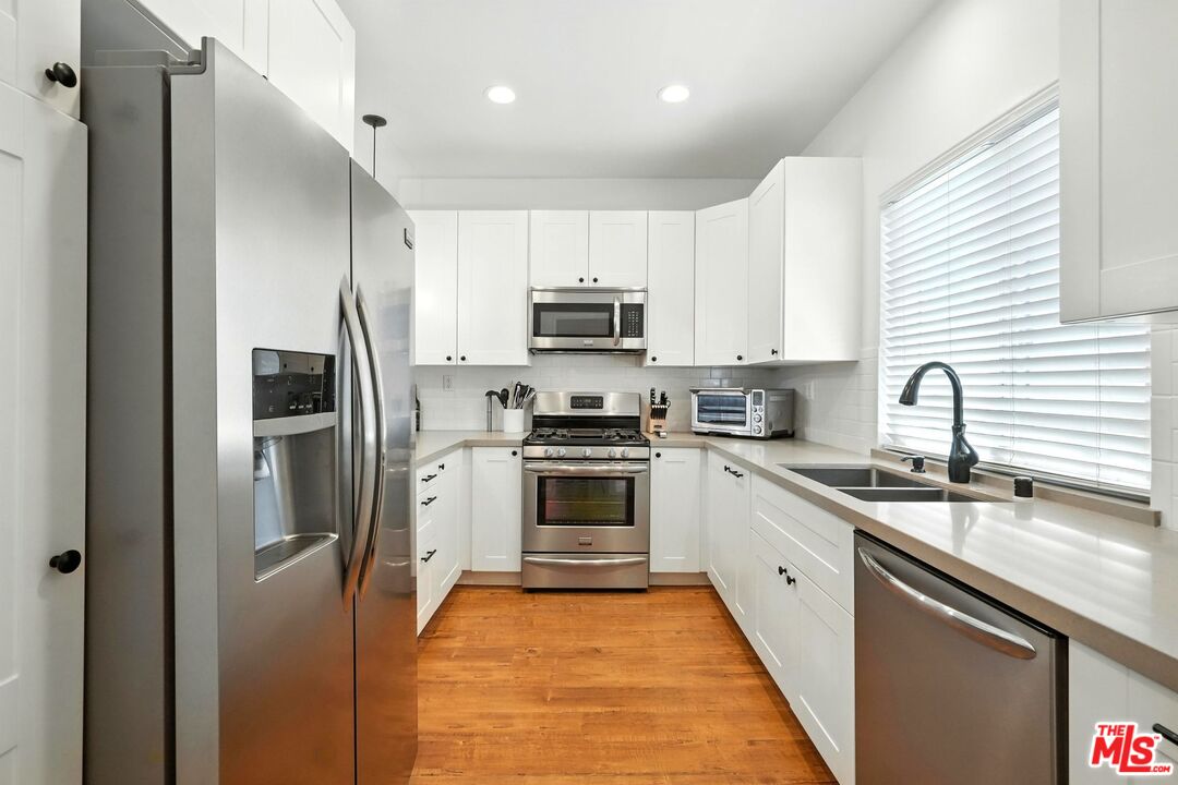 13012 Valleyheart Dr Unit: 6